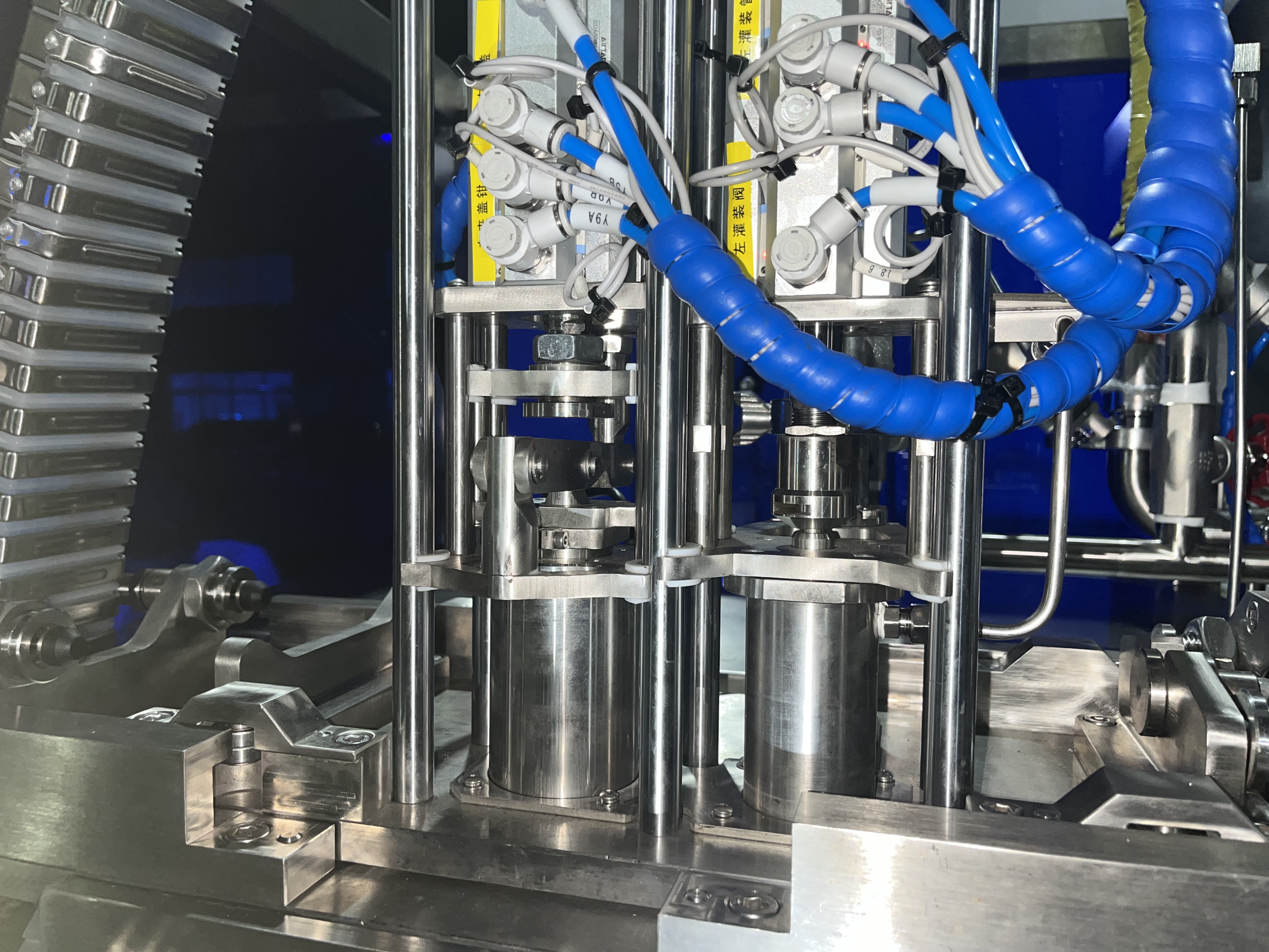 BIB双头带蒸汽 (3)